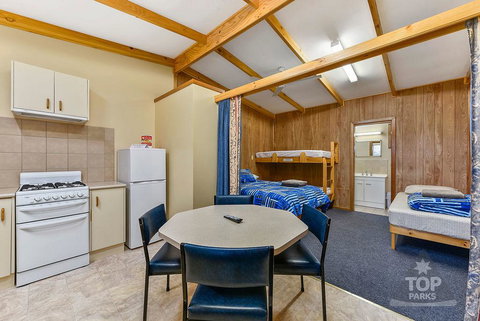 Millicent Hillview Caravan Park - Accommodation in Surfers Paradise 18