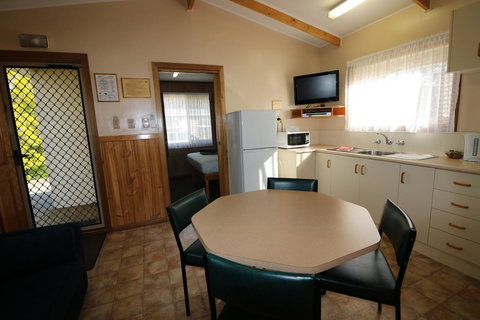 Millicent Hillview Caravan Park - Accommodation in Surfers Paradise 33