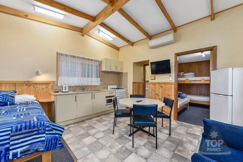 Millicent Hillview Caravan Park - Accommodation in Surfers Paradise 16