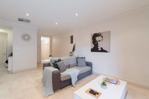 One Bedroom In Adelaideâ€™s East End FREE WIFI*Netflix*Parking - Accommodation in Surfers Paradise 19