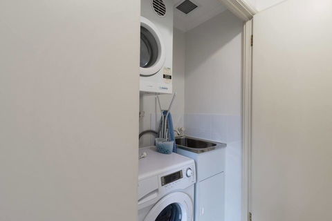 One Bedroom In Adelaideâ€™s East End FREE WIFI*Netflix*Parking - Accommodation in Surfers Paradise 15