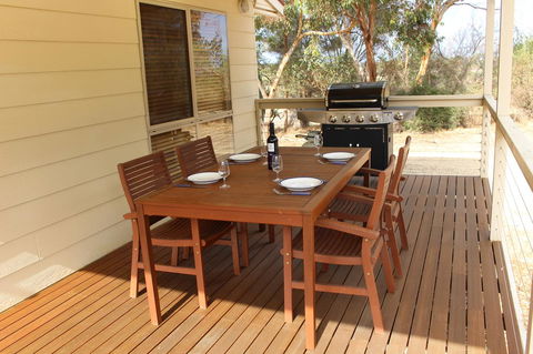Shiraz Cottage - Accommodation in Surfers Paradise 1