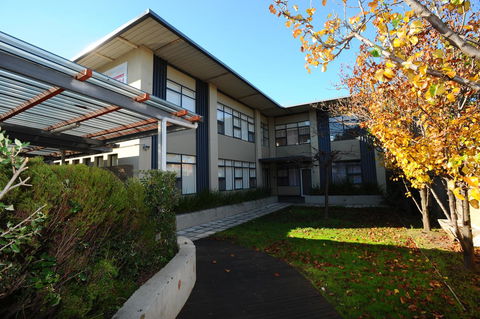Glenelg Holiday Apartments-Ellis - Accommodation in Surfers Paradise 0