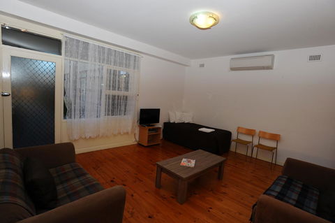 Glenelg Holiday Apartments-Ellis - Accommodation in Surfers Paradise 7