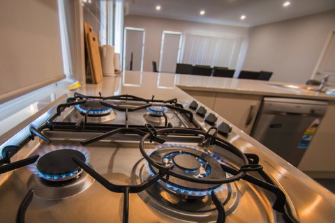 Serene Shores - Accommodation in Surfers Paradise 4