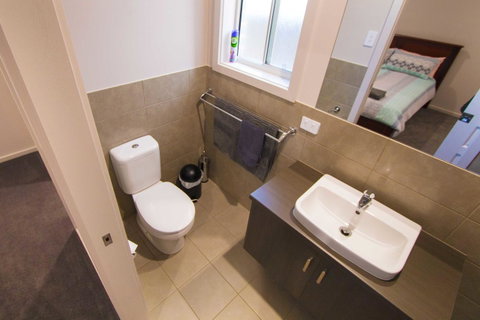 Serene Shores - Accommodation in Surfers Paradise 12