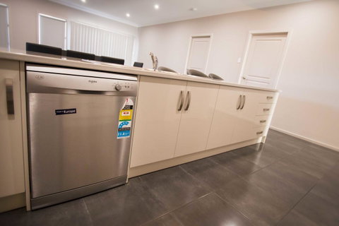 Serene Shores - Accommodation in Surfers Paradise 5