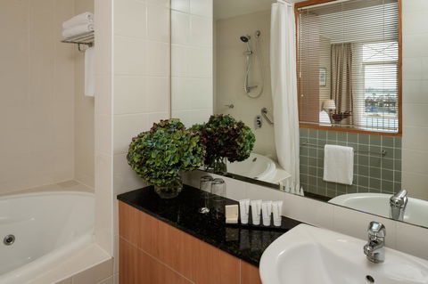 Rydges Newcastle - Accommodation in Surfers Paradise 15