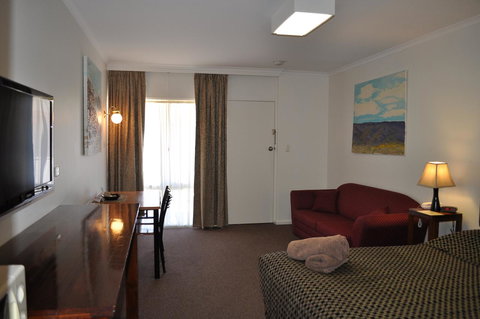 Augusta Courtyard Motel - Accommodation in Surfers Paradise 5