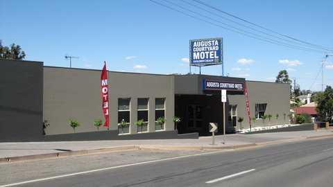 Augusta Courtyard Motel - Accommodation in Surfers Paradise 6