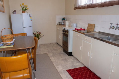 Kimba Units - Accommodation in Surfers Paradise 7