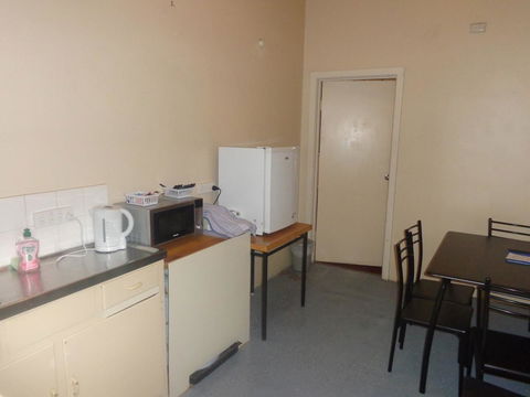 Adelaide Backpackers And Travellers Inn - Accommodation in Surfers Paradise 38