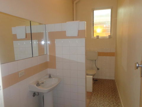 Adelaide Backpackers And Travellers Inn - Accommodation in Surfers Paradise 44