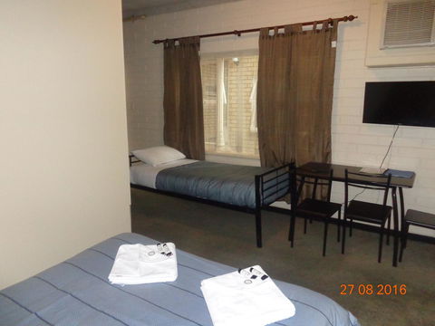 Adelaide Backpackers And Travellers Inn - Accommodation in Surfers Paradise 14