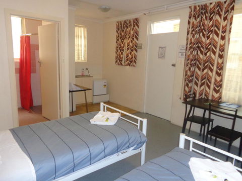Adelaide Backpackers And Travellers Inn - Accommodation in Surfers Paradise 27
