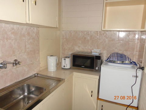 Adelaide Backpackers And Travellers Inn - Accommodation in Surfers Paradise 26