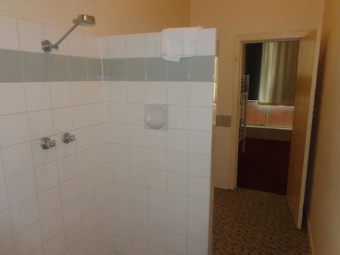 Adelaide Backpackers And Travellers Inn - Accommodation in Surfers Paradise 5
