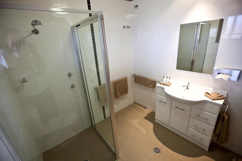 Cattlemans Country Motor Inn & Serviced Apartments - Accommodation in Surfers Paradise 6