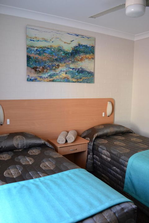 Cattlemans Country Motor Inn & Serviced Apartments - Accommodation in Surfers Paradise 39