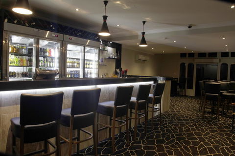 Cattlemans Country Motor Inn & Serviced Apartments - Accommodation in Surfers Paradise 14