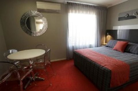 Cattlemans Country Motor Inn & Serviced Apartments - Accommodation in Surfers Paradise 21
