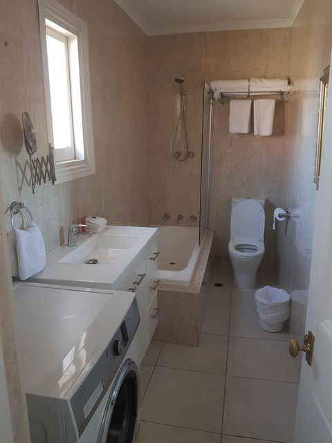 Hammond Apartments - Accommodation in Surfers Paradise 10
