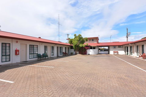 Motel Poinsettia - Accommodation in Surfers Paradise 7