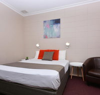 Motel Poinsettia - Accommodation in Surfers Paradise