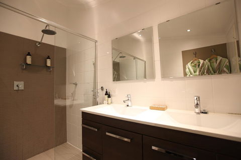 One Tree Bed And Breakfast - Accommodation in Surfers Paradise 20