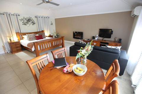 One Tree Bed And Breakfast - Accommodation in Surfers Paradise 16