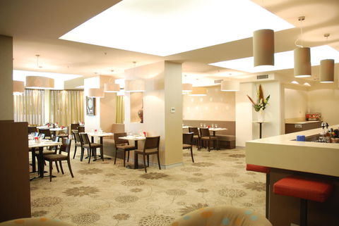 HotelMOTEL Adelaide - Accommodation in Surfers Paradise 10