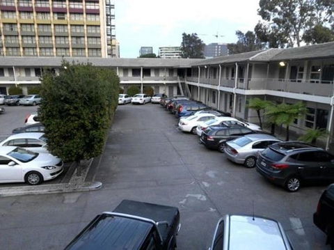HotelMOTEL Adelaide - Accommodation in Surfers Paradise 1