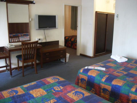 HotelMOTEL Adelaide - Accommodation in Surfers Paradise 6