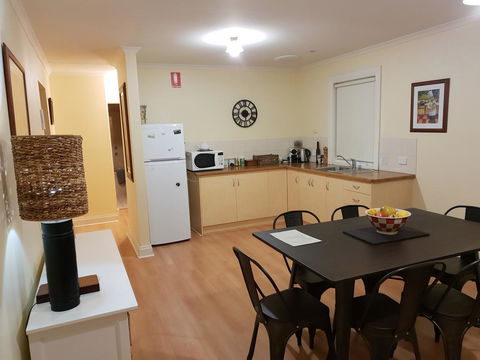 Donnybrook Cottages - Donnybrook - Accommodation in Surfers Paradise 4