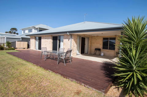 Waterfront On Jefferson, At Wellington Marina, SA - Accommodation in Surfers Paradise 20