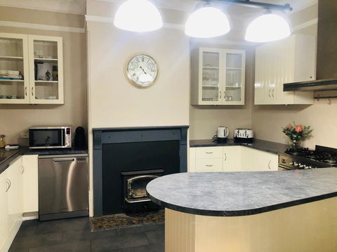Belmore Cottage - Accommodation in Surfers Paradise 6