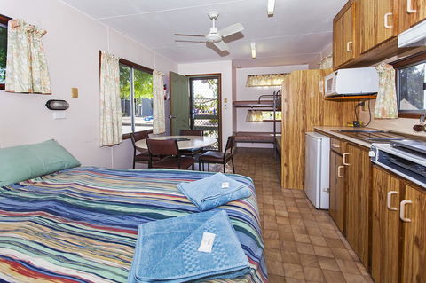 Echo Holiday Parks - Naracoorte - Accommodation in Surfers Paradise 2