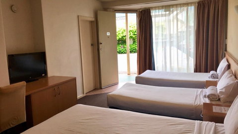 Haven Marina Motel - Accommodation in Surfers Paradise 2