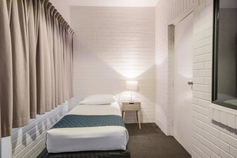Greenways Apartments - Accommodation in Surfers Paradise 6