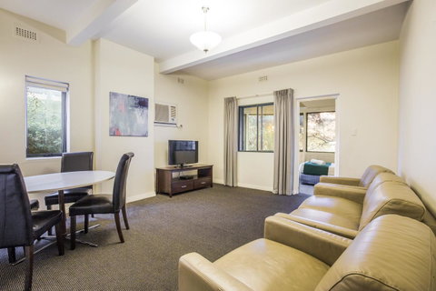 Greenways Apartments - Accommodation in Surfers Paradise 7