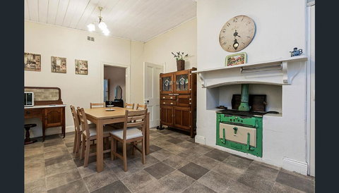 Treasured Memories Cottage - Accommodation in Surfers Paradise 4