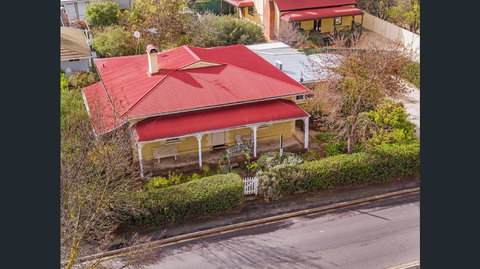 Treasured Memories Cottage - Accommodation in Surfers Paradise 12