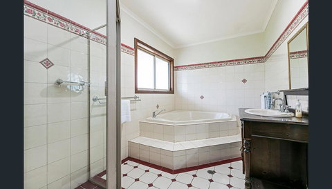 Treasured Memories Cottage - Accommodation in Surfers Paradise 6