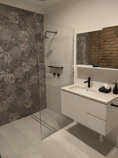 Desert Gum Underground Experience - Accommodation in Surfers Paradise 1