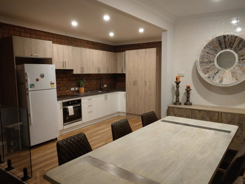 Desert Gum Underground Experience - Accommodation in Surfers Paradise 2