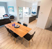 Wellington Lake Retreat - Accommodation in Surfers Paradise