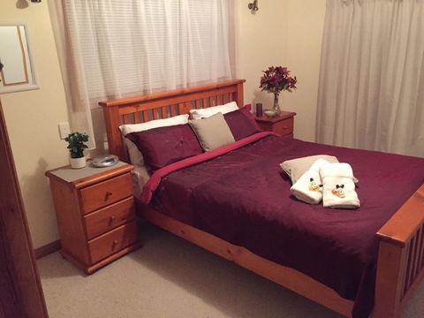 Rocks Retreat House With Sea Views - Accommodation in Surfers Paradise 6