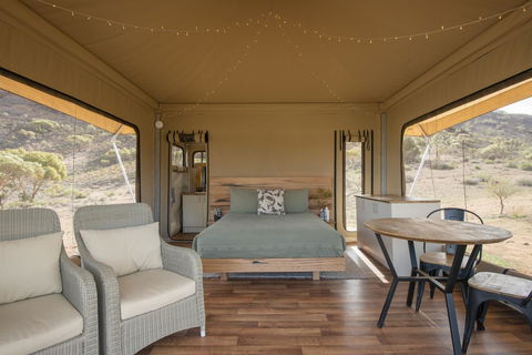 Flinders Bush Retreats - Accommodation in Surfers Paradise 1