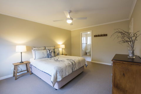 Flinders Bush Retreats - Accommodation in Surfers Paradise 17