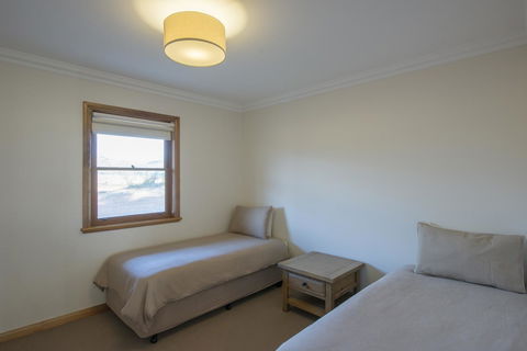 Flinders Bush Retreats - Accommodation in Surfers Paradise 16
